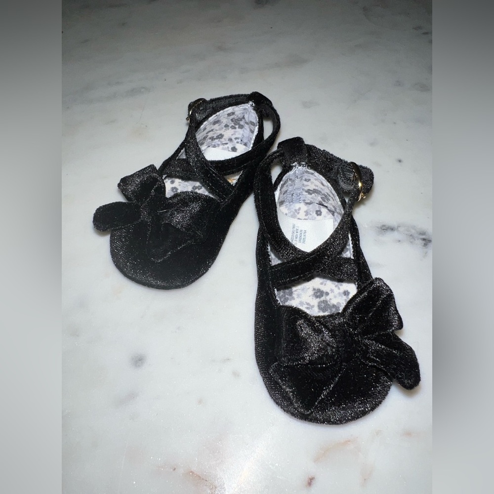 Janie and Jack Velvet Shoes Size 0-3M